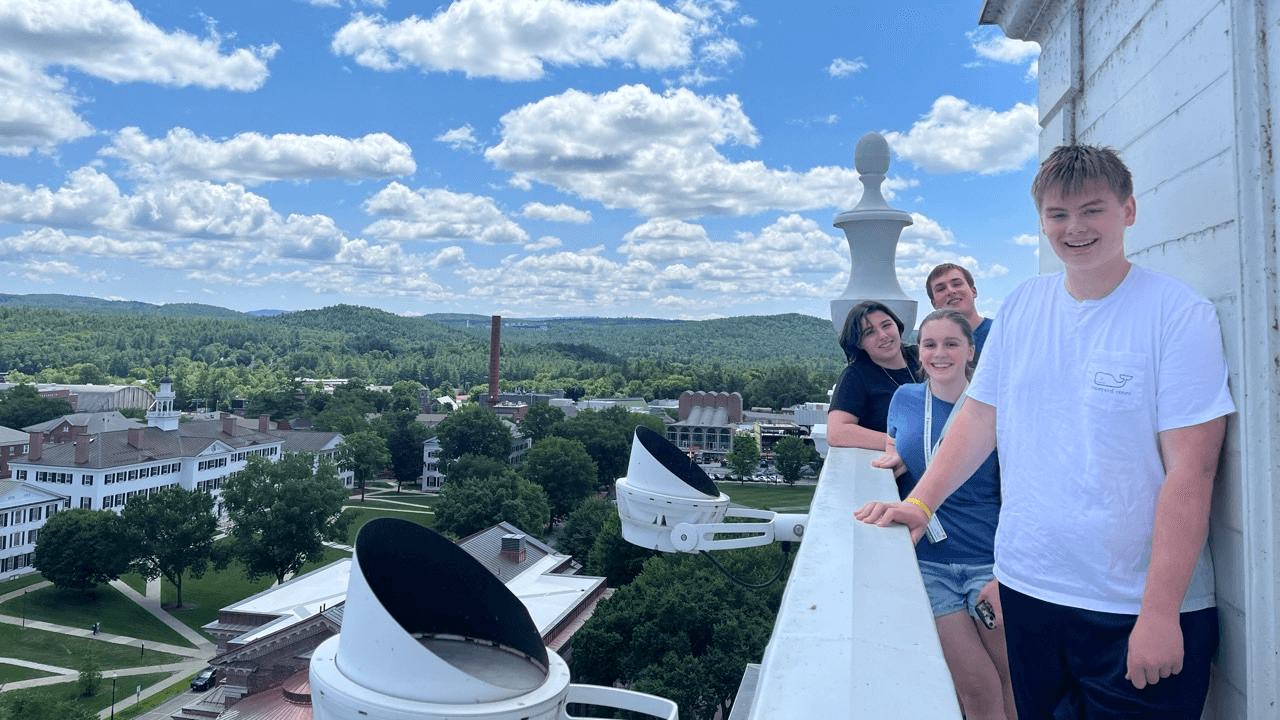 Finding Your Perfect Summer Discovery Program: A Pre-College Guide for Middle and High School Students